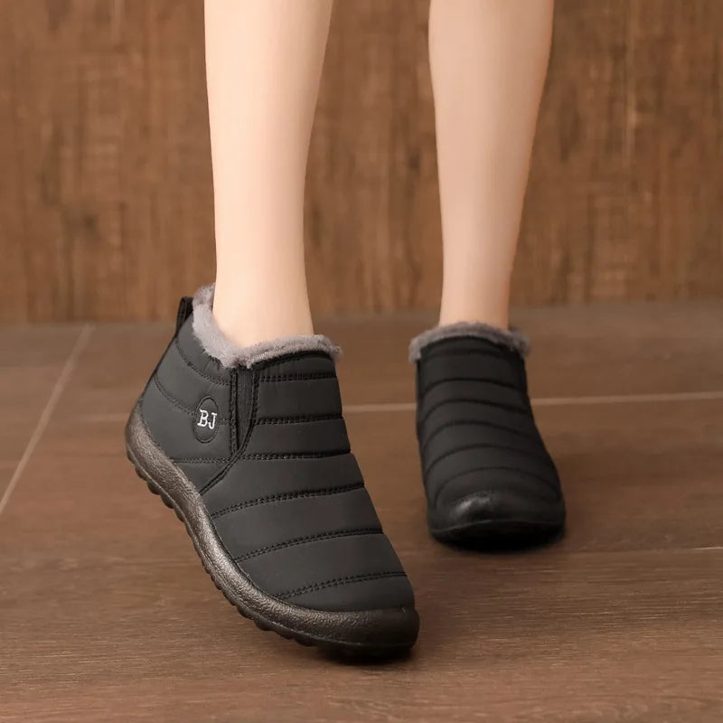 Women’s Waterproof Plush-Lined Snow Shoes