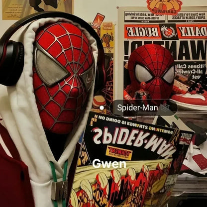 Wearable Electronic Cosplay Mask with Moving Eyes