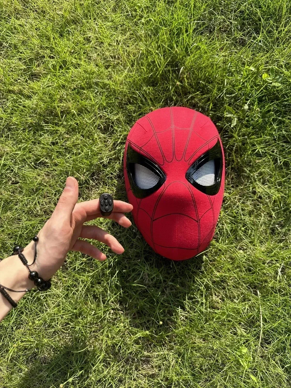 Wearable Electronic Cosplay Mask with Moving Eyes